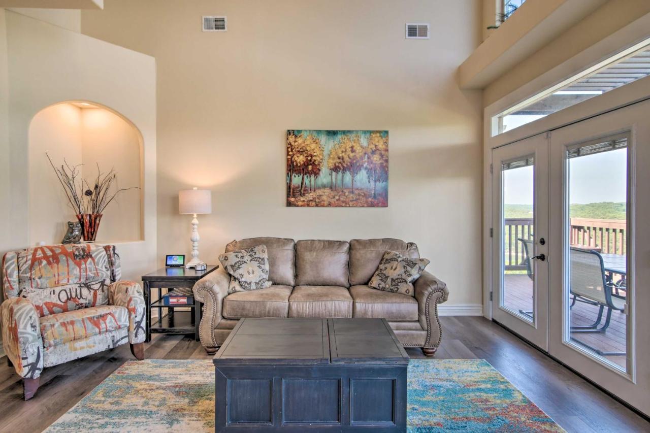 Luxe Branson Retreat With Mtn Views And Pool Access! 아파트 외부 사진