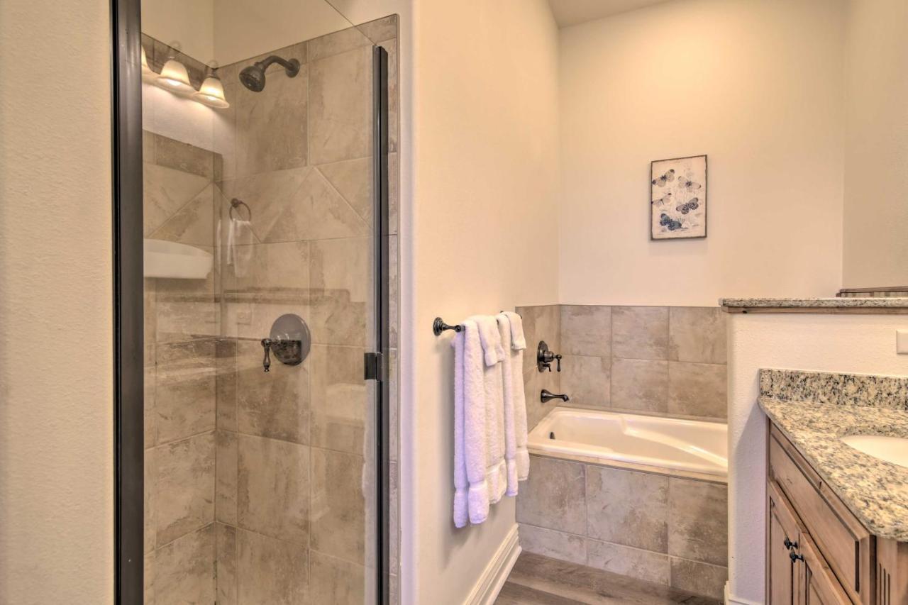 Luxe Branson Retreat With Mtn Views And Pool Access! 아파트 외부 사진