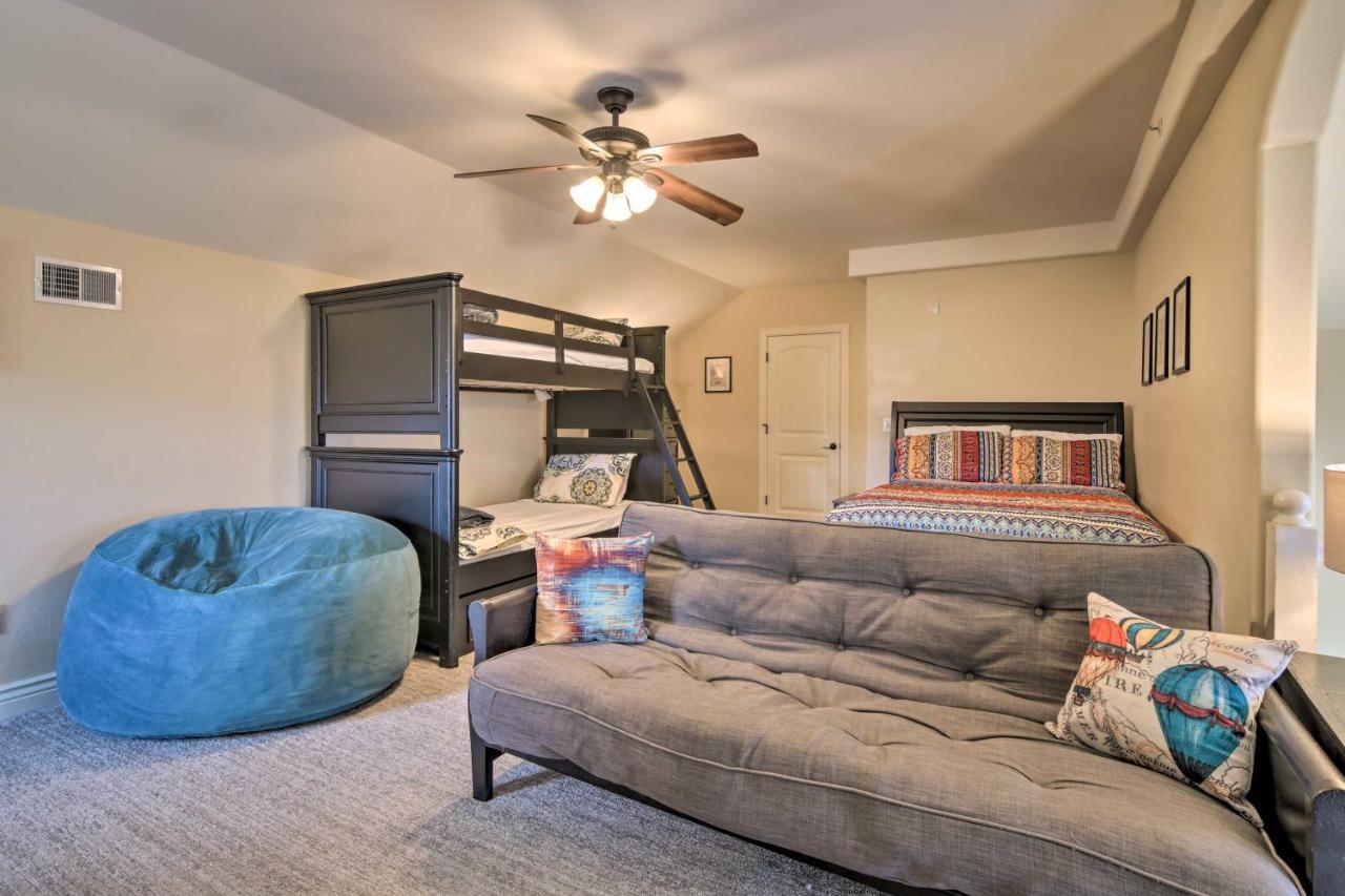 Luxe Branson Retreat With Mtn Views And Pool Access! 아파트 외부 사진
